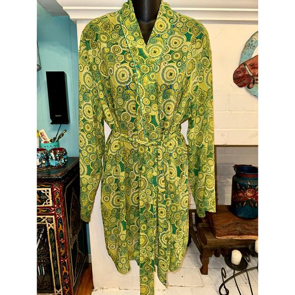 VINTAGE 90'S MYSTIQUE INTIMATES LIME GREEN MENSWEAR 60's PRINT WRAP ROBE W/ BELT - Picture 1 of 5
